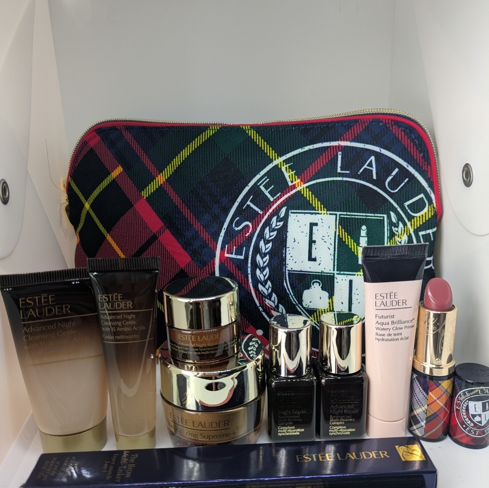 Estee Lauder 11 pcs deluxe samples Brand New.